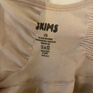Skims fits everybody bralette